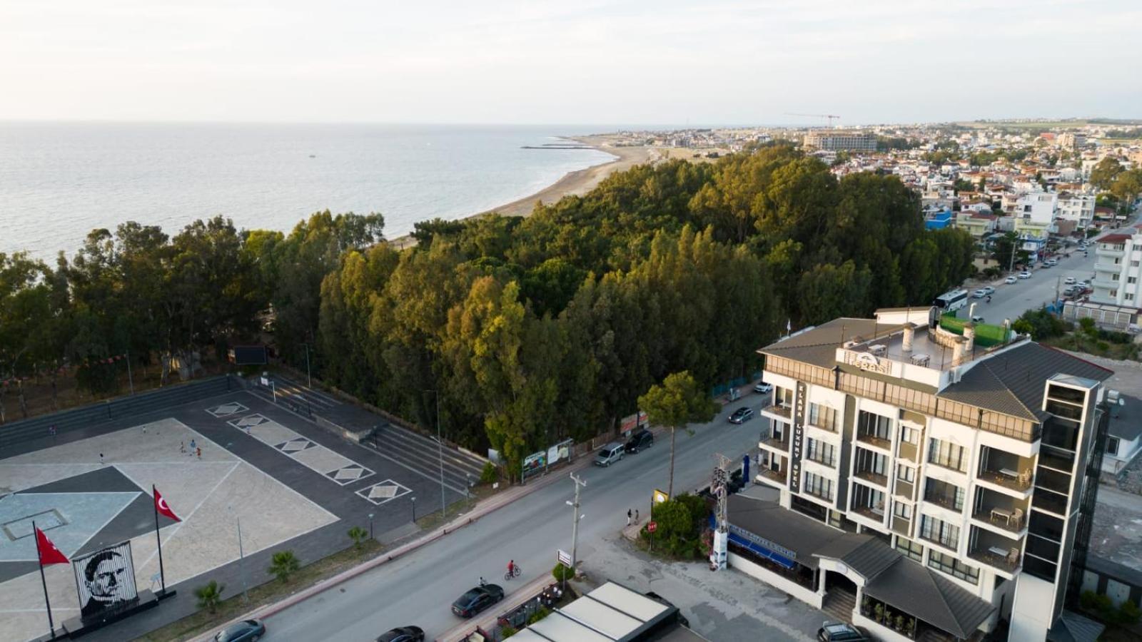 Elada Luxury Otel Arsuz Екстериор снимка